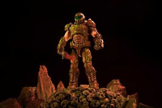 Купити Колекційна фігурка Dark Horse Doom Action Figure 1/6 Doom