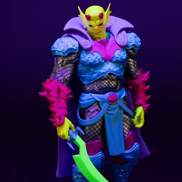 Колекційна фігурка McFarlane Toys DC Multiverse &mdash; The Demon (Demon Knights) Black Light Edition Gold Label 18 см MCF17207 фото