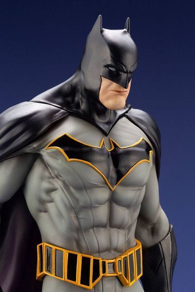 Колекційна фігурка Бетмен DC Comics ARTFX PVC Statue 1/6 Batman (Batman: Last Knight on Earth) 30 cm AF172 фото