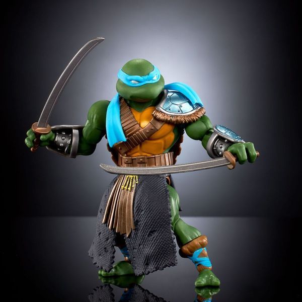 Коллекционная фигурка Mattel MOTU x TMNT: Turtles of Grayskull Action Figure Stealth Armor Leonardo 14 cm AF0324 фото