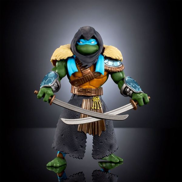 Коллекционная фигурка Mattel MOTU x TMNT: Turtles of Grayskull Action Figure Stealth Armor Leonardo 14 cm AF0324 фото
