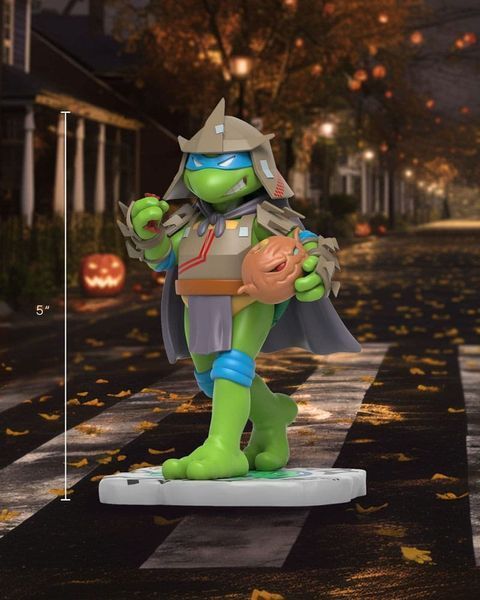 Коллекционная фигурка Mighty Jaxx Teenage Mutant Ninja Turtles Figure Remixx Leonardo Cowa-BOO-nga! Edition 15 cm AF7757 фото