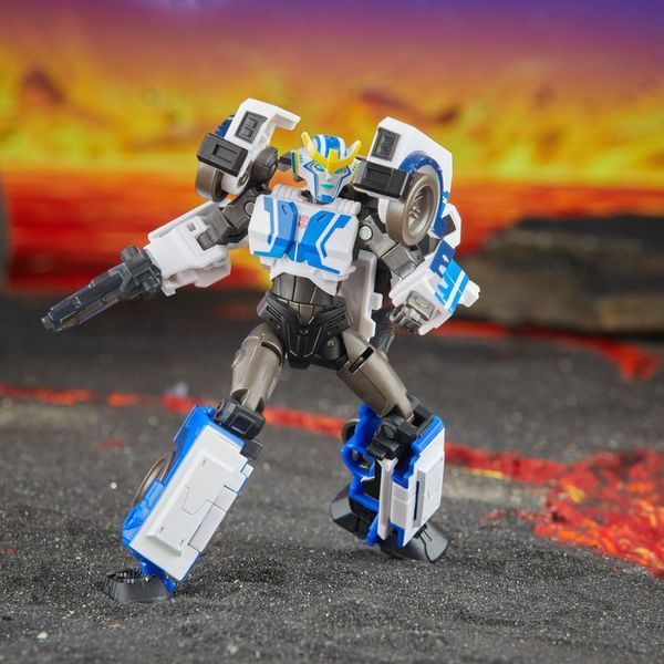 Экшн-фигурка Hasbro Трансформеры Transformers Generations Legacy United Deluxe Class Action Figure Robots in Disguise 2015 Universe Strongarm 14 cm AF386 фото