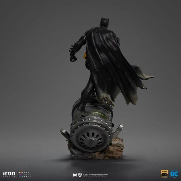 Коллекционная фигурка Iron Studios DC Comics BDS Art Scale Statue 1/10 Batman Deluxe (Black Version Exclusive) 30 cm AF338 фото