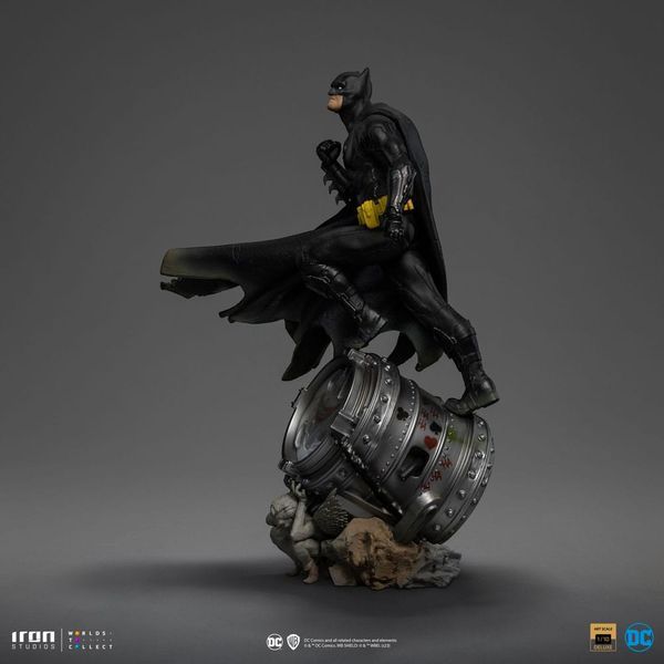 Коллекционная фигурка Iron Studios DC Comics BDS Art Scale Statue 1/10 Batman Deluxe (Black Version Exclusive) 30 cm AF338 фото